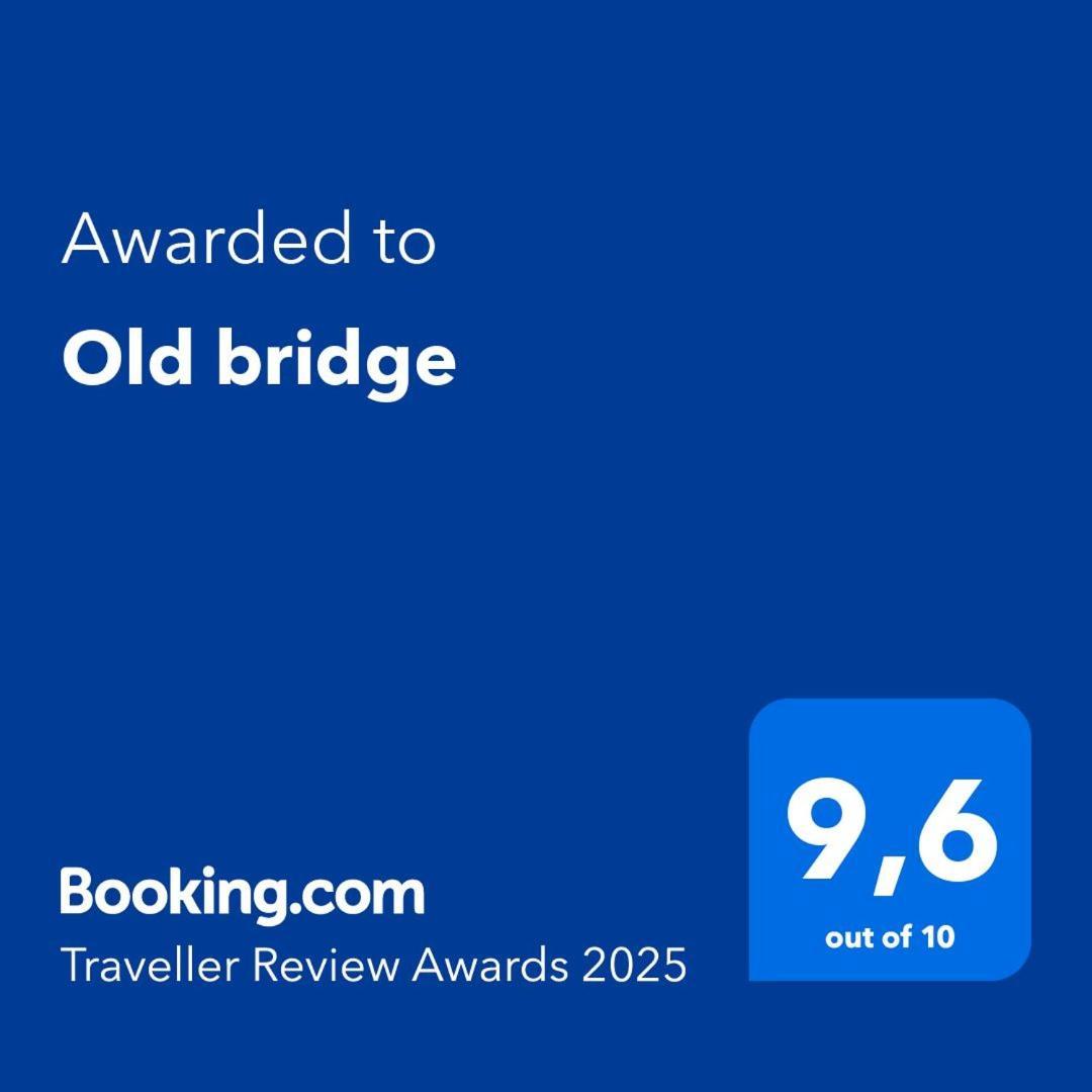 Old Bridge Apartment *